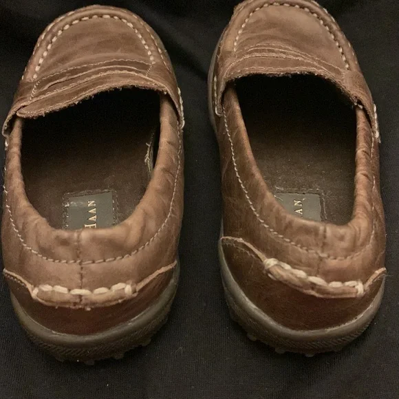 Cole Hann Casual Shoes for Boys - Picture 3 of 6